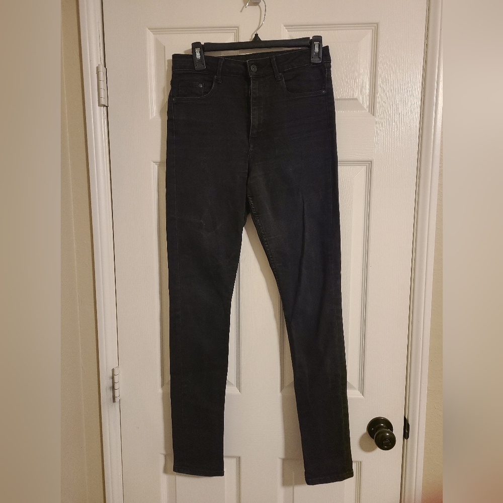H&M black skinny jeans size 28/32